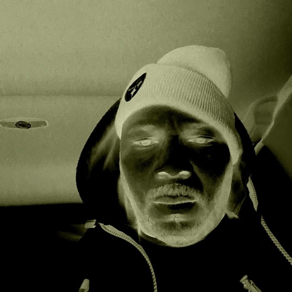 Meet your Posher, Earl - Picture 1 of 3